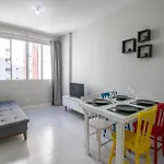 POS53B - Aconchegante, 1 Dorm Climatizado, Garagem, Próximo ao Shopping Atlântico, Wi-Fi